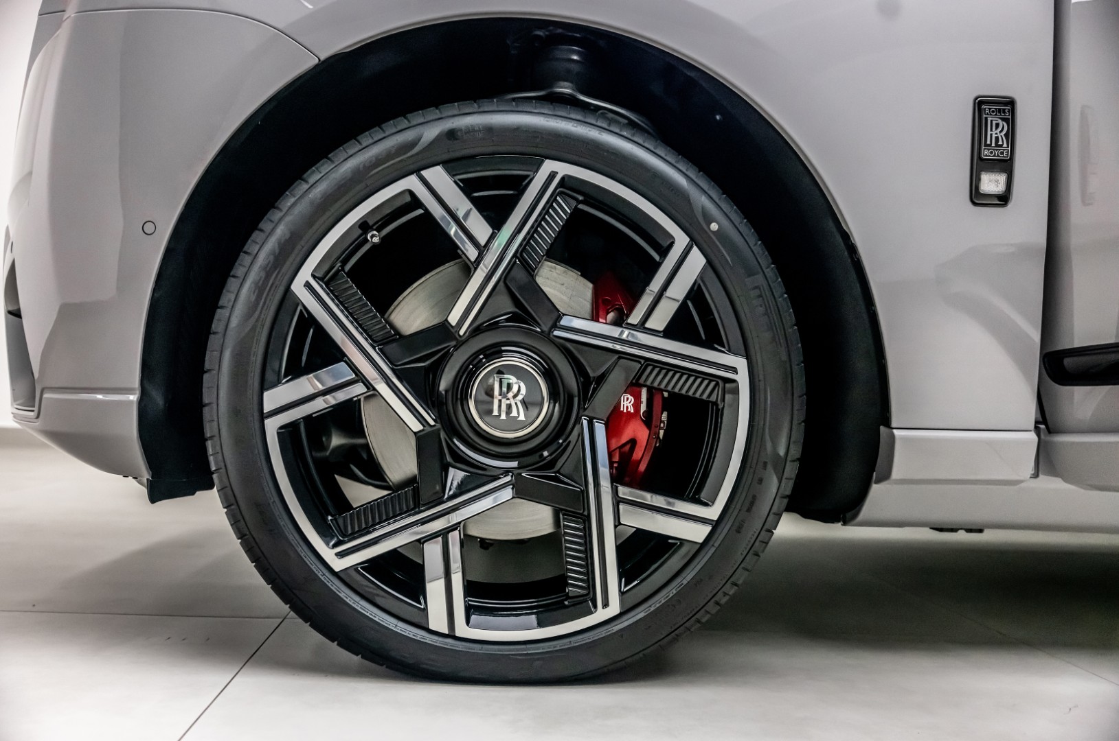 2025 ROLLS ROYCE CULLINAN BLACK BADGE | DUALITY TWILL | SANCTUARY SEATS | BESPOKE SOUND SYSTEM |